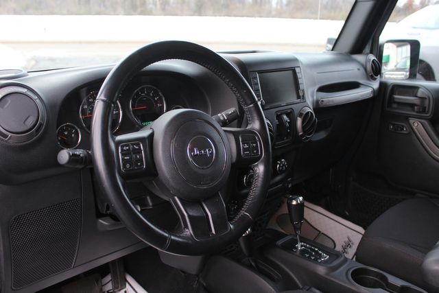 2017 Jeep Wrangler Unlimited Sport | Granite City, Illinois | MasterCars Company Inc. 2017 Jeep Wrangler Unlimited Sport | Granite City, Illinois | MasterCars Company Inc.