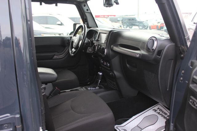 2017 Jeep Wrangler Unlimited Sport | Granite City, Illinois | MasterCars Company Inc. 2017 Jeep Wrangler Unlimited Sport | Granite City, Illinois | MasterCars Company Inc.