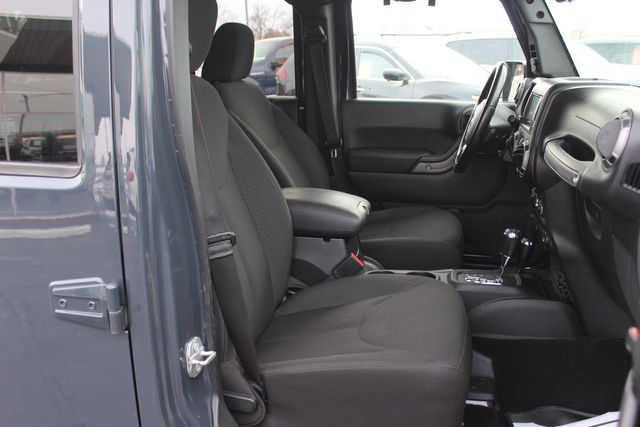 2017 Jeep Wrangler Unlimited Sport | Granite City, Illinois | MasterCars Company Inc. 2017 Jeep Wrangler Unlimited Sport | Granite City, Illinois | MasterCars Company Inc.