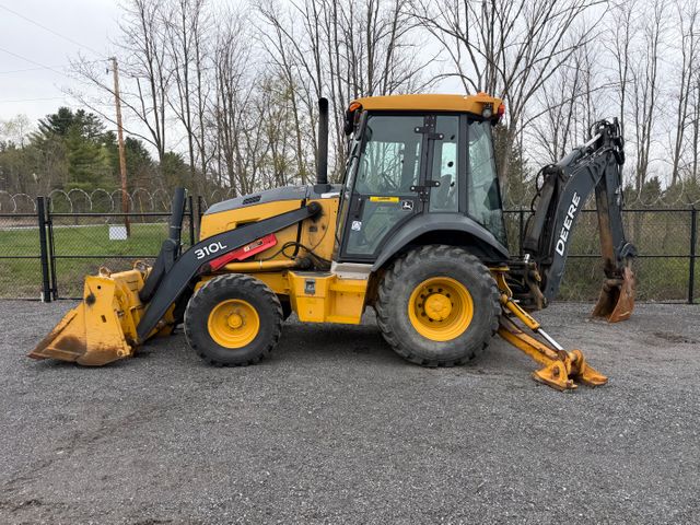 2017 John Deere 310L  | Hoosick Falls, New York | Upstate Auto Sales