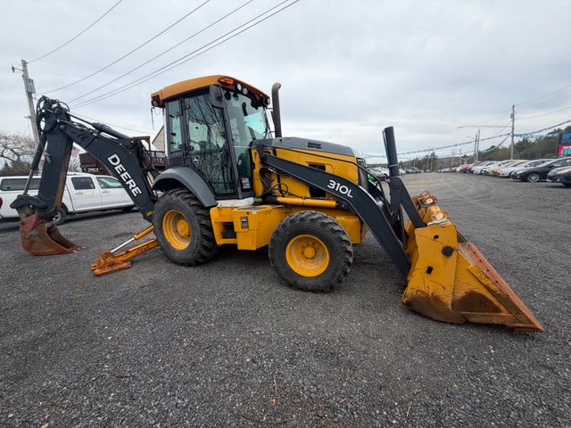 2017 John Deere 310L