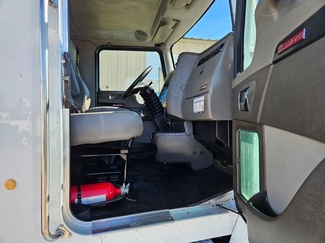 2017 Kenworth T370 ALTEC MATERIAL HANDLER ALTEC AA55 60FT REACH WITH JIB | Irving, TX | Pinnacle Trucks 2017 Kenworth T370 ALTEC MATERIAL HANDLER ALTEC AA55 60FT REACH WITH JIB | Irving, TX | Pinnacle Trucks