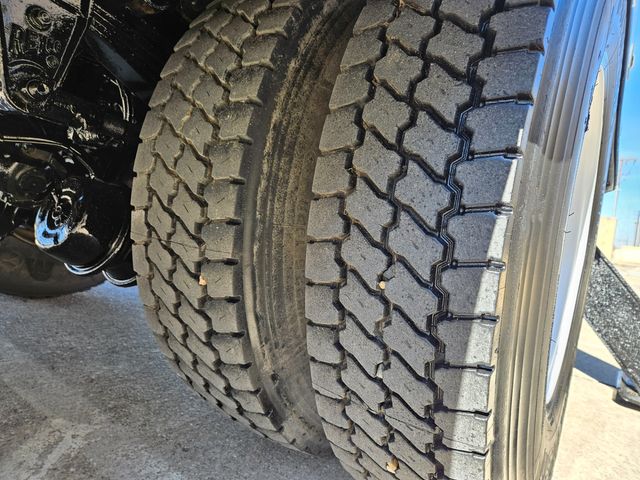 2017 Kenworth T370 ALTEC MATERIAL HANDLER ALTEC AA55 60FT REACH WITH JIB | Irving, TX | Pinnacle Trucks 2017 Kenworth T370 ALTEC MATERIAL HANDLER ALTEC AA55 60FT REACH WITH JIB | Irving, TX | Pinnacle Trucks