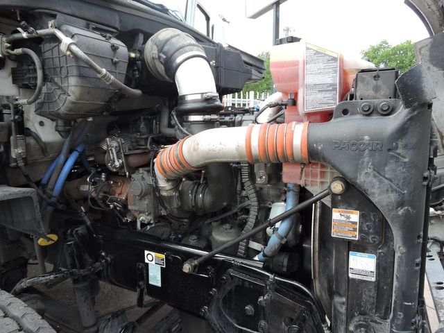 2017 Kenworth T880 Daycab