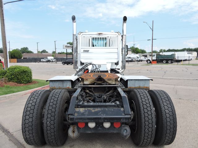 2017 Kenworth T880 Daycab