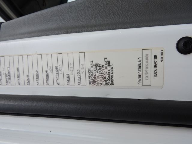 2017 Kenworth T880 Daycab