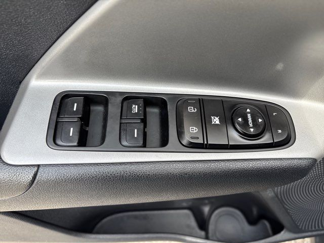 2017 Kia Niro FE | San Antonio, TX | Clear Choice Automotive South