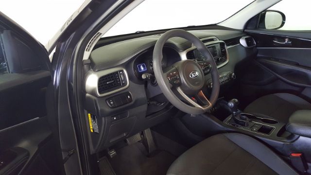 2017 Kia Sorento 2.4L LX | Garland, TX | Legend Motorcars Feed Account 2017 Kia Sorento 2.4L LX | Garland, TX | Legend Motorcars Feed Account