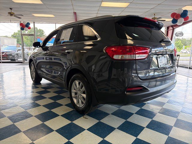 2017 Kia Sorento LX | Rome, GA | Knight's Car Store 2017 Kia Sorento LX | Rome, GA | Knight's Car Store