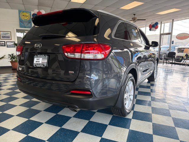 2017 Kia Sorento LX | Rome, GA | Knight's Car Store 2017 Kia Sorento LX | Rome, GA | Knight's Car Store