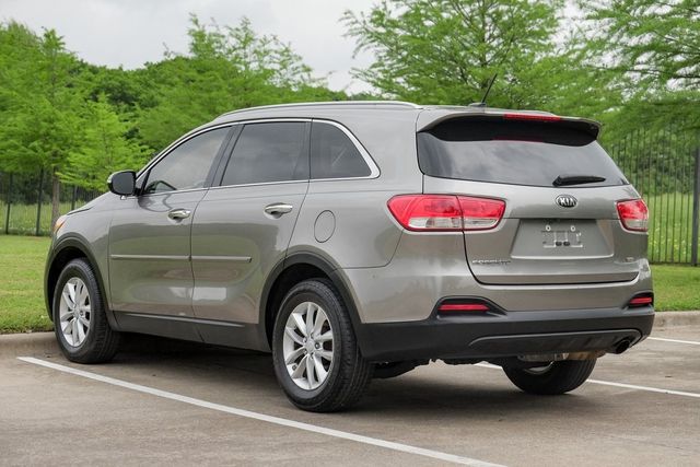 2017 Kia Sorento LX BT Backup Cam Rear Air USB XM Alloy Wheels Aux 2017 Kia Sorento LX BT Backup Cam Rear Air USB XM Alloy Wheels Aux