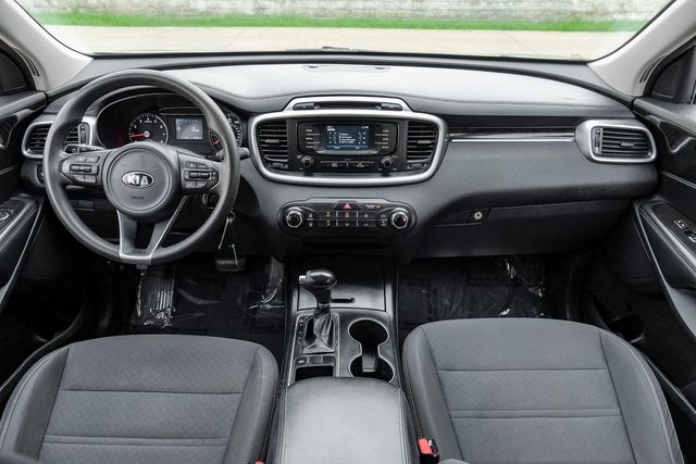 2017 Kia Sorento LX BT Backup Cam Rear Air USB XM Alloy Wheels Aux 2017 Kia Sorento LX BT Backup Cam Rear Air USB XM Alloy Wheels Aux