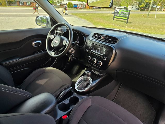 2017 Kia Soul Base