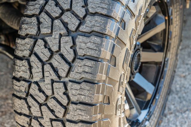 2017 Lexus GX 460 Premium / FULLY LOADED / LOW MILES / OVERLAND MODS | Austin, TX | Rocky Mountain Truck Stop Austin