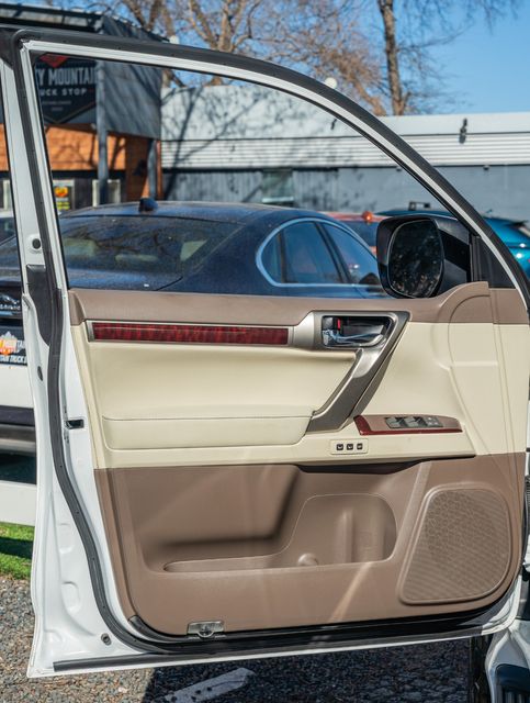 2017 Lexus GX 460 Premium / FULLY LOADED / LOW MILES / OVERLAND MODS | Austin, TX | Rocky Mountain Truck Stop Austin