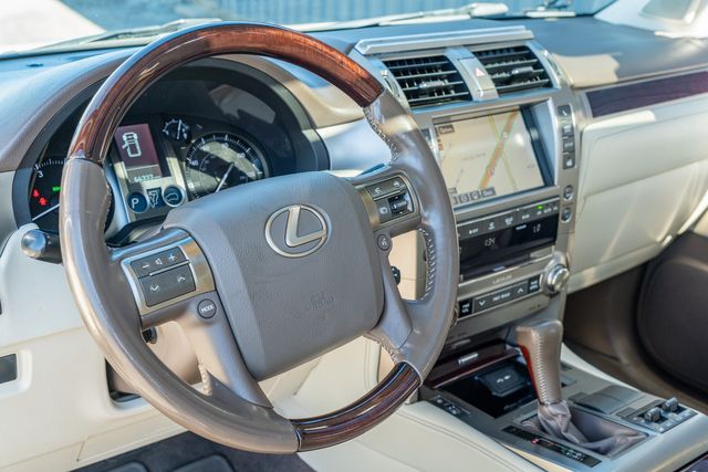 2017 Lexus GX 460 Premium / FULLY LOADED / LOW MILES / OVERLAND MODS | Austin, TX | Rocky Mountain Truck Stop Austin