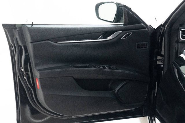 2017 Maserati Ghibli Base | Houston, TX | Houston Auto Credit 2017 Maserati Ghibli Base | Houston, TX | Houston Auto Credit