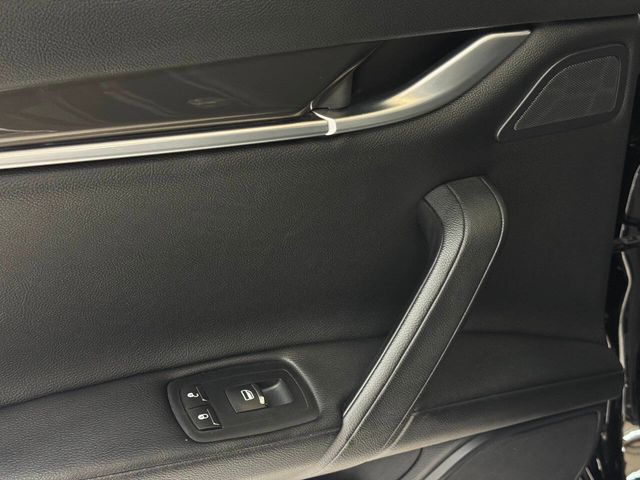 2017 Maserati Ghibli Base | Houston, TX | Houston Auto Credit 2017 Maserati Ghibli Base | Houston, TX | Houston Auto Credit