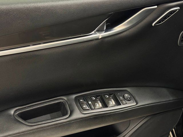 2017 Maserati Ghibli Base | Houston, TX | Houston Auto Credit 2017 Maserati Ghibli Base | Houston, TX | Houston Auto Credit