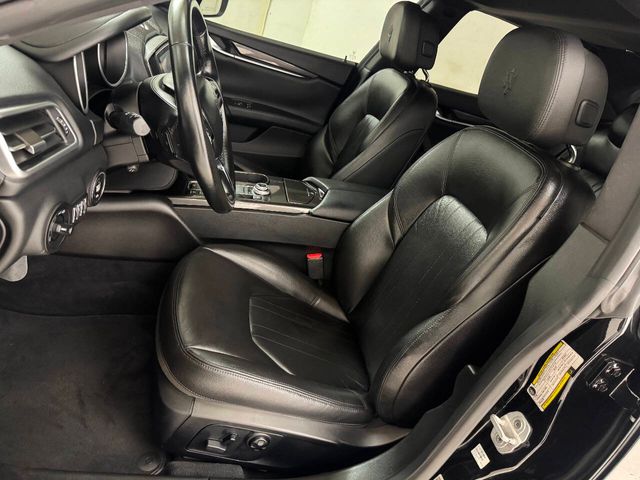 2017 Maserati Ghibli Base | Houston, TX | Houston Auto Credit 2017 Maserati Ghibli Base | Houston, TX | Houston Auto Credit