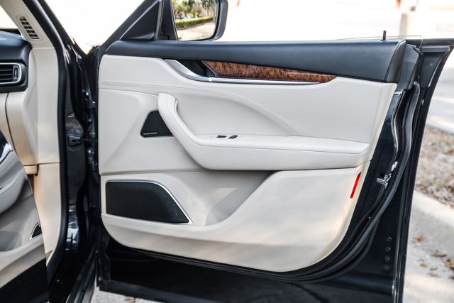 2017 Maserati Levante | Addison, TX | Apex Auto Sports 2017 Maserati Levante | Addison, TX | Apex Auto Sports