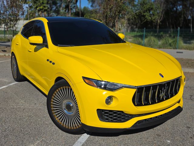 2017 Maserati Levante Base 2017 Maserati Levante Base