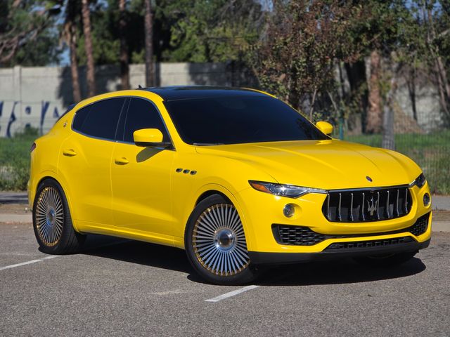 2017 Maserati Levante Base 2017 Maserati Levante Base