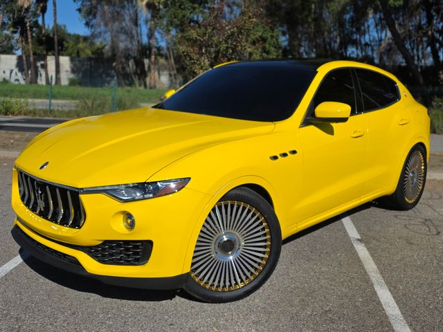 2017 Maserati Levante Base 2017 Maserati Levante Base