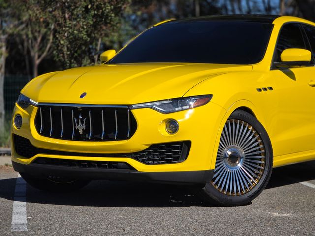 2017 Maserati Levante Base 2017 Maserati Levante Base