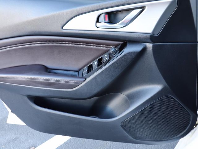 2017 Mazda Mazda3 5-Door Touring