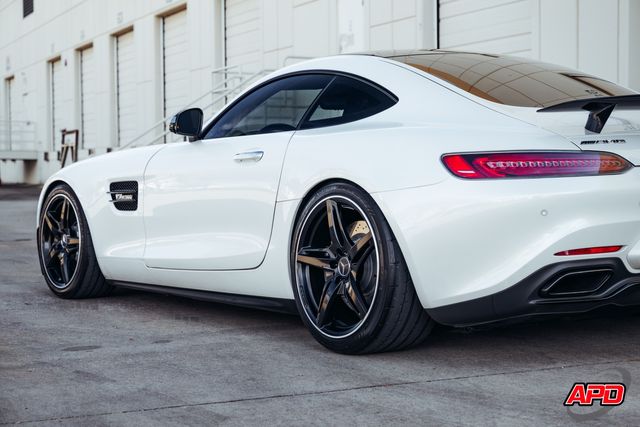 2017 Mercedes-Benz AMG GT 2017 Mercedes-Benz AMG GT