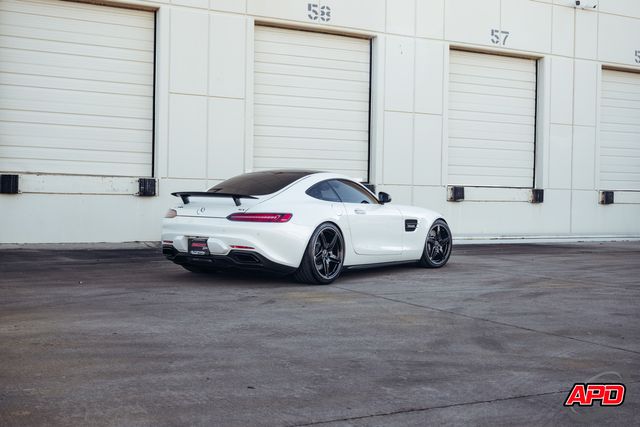 2017 Mercedes-Benz AMG GT 2017 Mercedes-Benz AMG GT