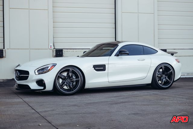 2017 Mercedes-Benz AMG GT 2017 Mercedes-Benz AMG GT