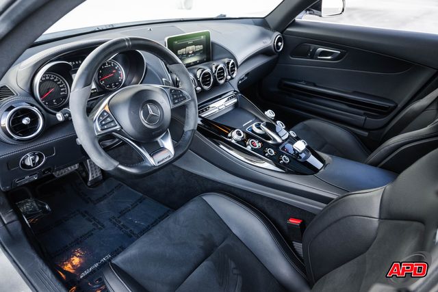 2017 Mercedes-Benz AMG GT 