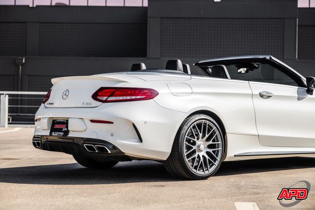 2017 Mercedes-Benz C-Class AMG C 63 2017 Mercedes-Benz C-Class AMG C 63