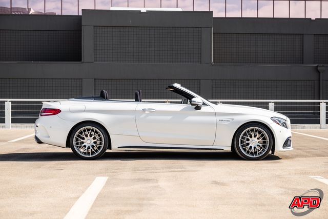 2017 Mercedes-Benz C-Class AMG C 63 2017 Mercedes-Benz C-Class AMG C 63