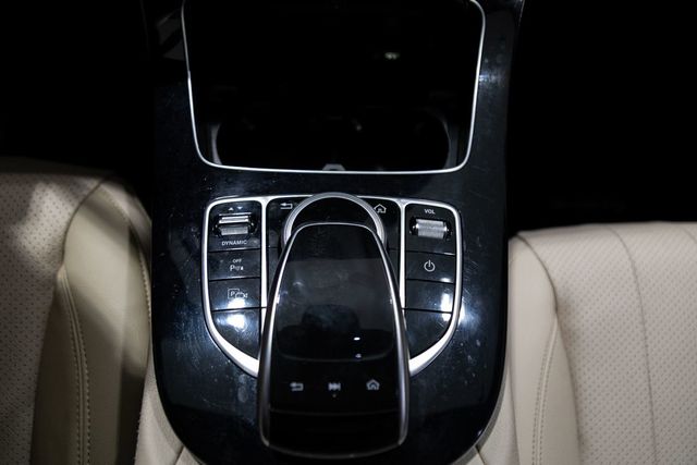 2017 Mercedes-Benz  E 300 AMG Sportline Premium 1 