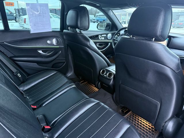 2017 Mercedes-Benz E-CLASS E300 4MATIC AWD Nav Sunroof | Canton, Ohio | Ohio Auto Warehouse LLC 2017 Mercedes-Benz E-CLASS E300 4MATIC AWD Nav Sunroof | Canton, Ohio | Ohio Auto Warehouse LLC
