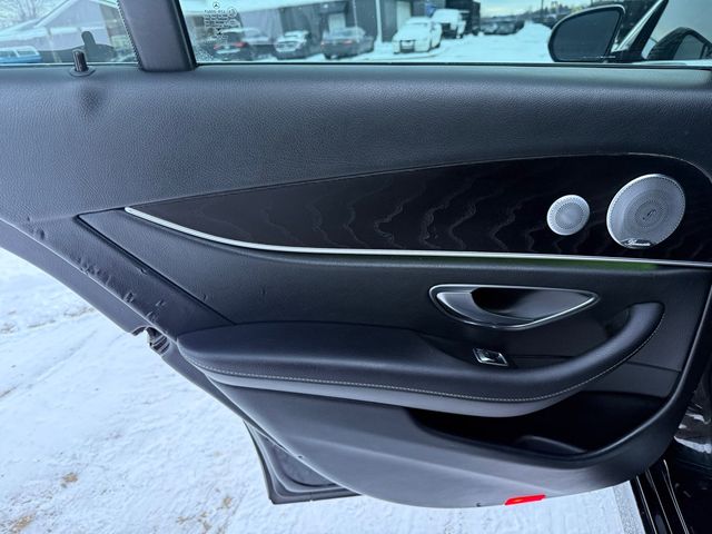 2017 Mercedes-Benz E-CLASS E300 4MATIC AWD Nav Sunroof | Canton, Ohio | Ohio Auto Warehouse LLC 2017 Mercedes-Benz E-CLASS E300 4MATIC AWD Nav Sunroof | Canton, Ohio | Ohio Auto Warehouse LLC