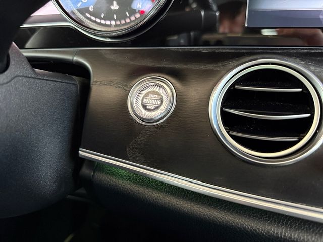 2017 Mercedes-Benz E-CLASS E300 4MATIC AWD Nav Sunroof | Canton, Ohio | Ohio Auto Warehouse LLC 2017 Mercedes-Benz E-CLASS E300 4MATIC AWD Nav Sunroof | Canton, Ohio | Ohio Auto Warehouse LLC