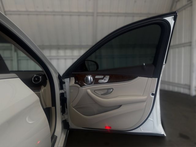 2017 Mercedes-Benz E-CLASS E300 | Houston, TX | Texas Star Motors 2017 Mercedes-Benz E-CLASS E300 | Houston, TX | Texas Star Motors