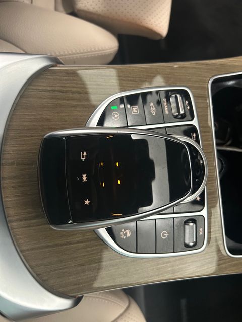 2017 Mercedes-Benz GLC 300 4MATIC