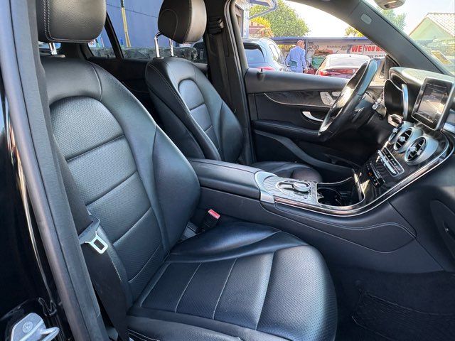 2017 Mercedes-Benz GLC 300