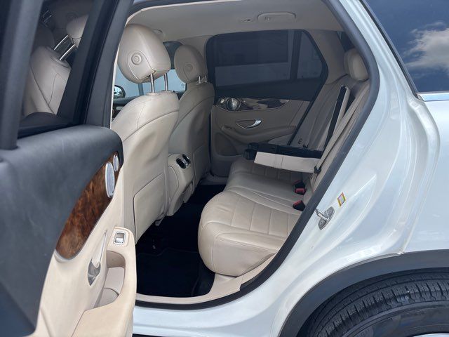 2017 Mercedes-Benz GLC 300 4MATIC | San Antonio, TX | Clear Choice Automotive South 2017 Mercedes-Benz GLC 300 4MATIC | San Antonio, TX | Clear Choice Automotive South