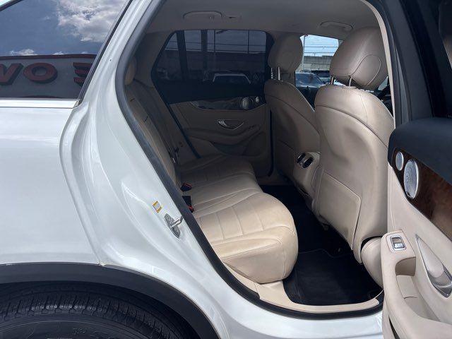 2017 Mercedes-Benz GLC 300 4MATIC | San Antonio, TX | Clear Choice Automotive South 2017 Mercedes-Benz GLC 300 4MATIC | San Antonio, TX | Clear Choice Automotive South