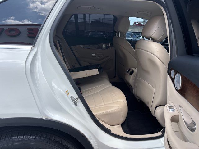 2017 Mercedes-Benz GLC 300 4MATIC | San Antonio, TX | Clear Choice Automotive South 2017 Mercedes-Benz GLC 300 4MATIC | San Antonio, TX | Clear Choice Automotive South