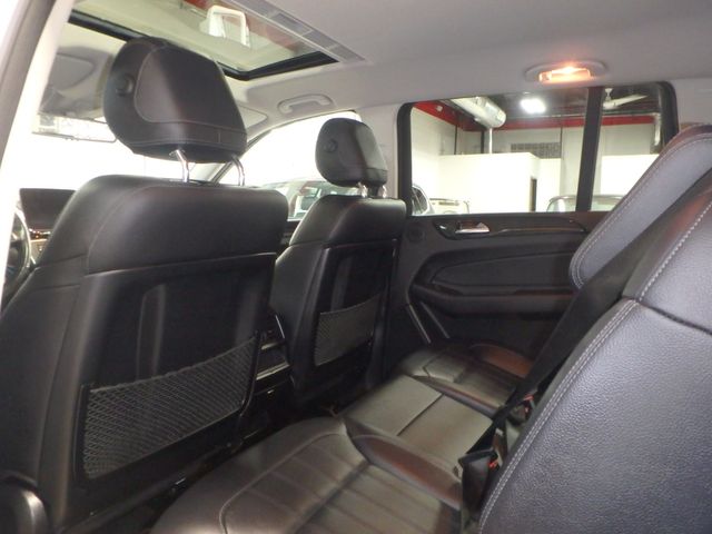 2017 Mercedes GLS-450, 4-MATIC,  STUNNING AND LUXURIOUS FAMILY  BENZ. BEAUTIFUL!!~