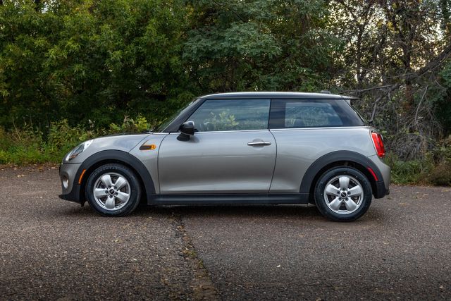 2017 Mini Hardtop 2 Door Cooper w/ 38 MPG, Premium PKG, Heated Seats 2017 Mini Hardtop 2 Door Cooper w/ 38 MPG, Premium PKG, Heated Seats