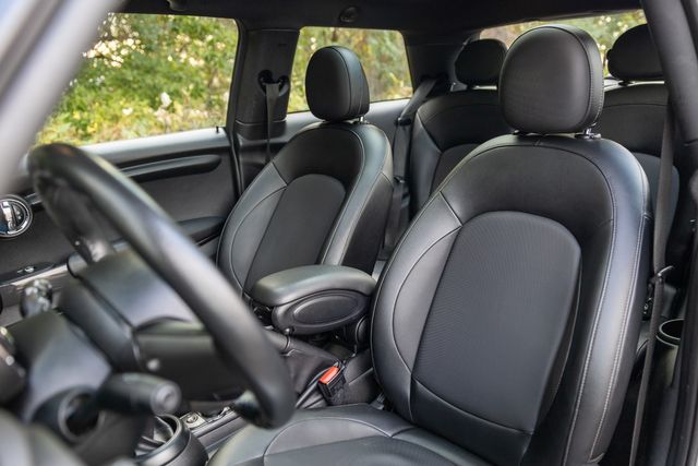 2017 Mini Hardtop 2 Door Cooper w/ 38 MPG, Premium PKG, Heated Seats 2017 Mini Hardtop 2 Door Cooper w/ 38 MPG, Premium PKG, Heated Seats