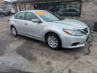 2017 Nissan Altima 2.5 | Milwaukee, Wisconsin | Millennium Motor Sales